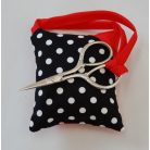 Pöttyös tűpárna ollóval - Prym_610322