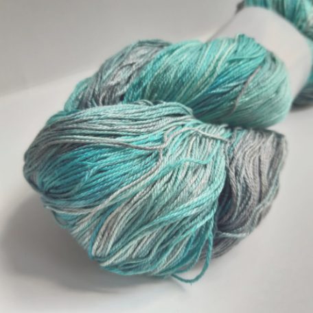 Indiai hernyóselyem fonal - Türkiz ég - Mulberry Silk