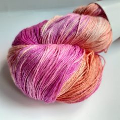 Indiai hernyóselyem fonal - Szegfű - Mulberry Silk