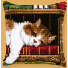   Keresztszemes párna –Cica a könyvespolcon – 40×40 cm -PN-0146409