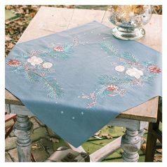   Vervaco előnyomott len terítő - Karácsonyi rózsák - PN-0223120